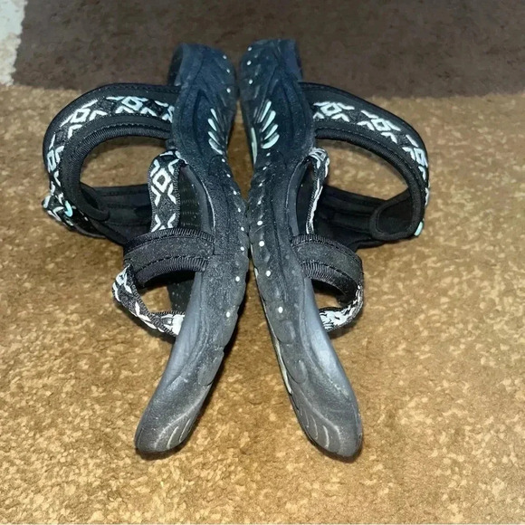 Skechers Black and White Patterned Sandals - Picture 3 of 5